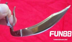 Cựa được sử dụng trong đá gà cựa dao